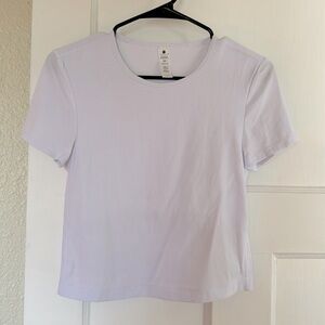 NWOT Yogalicious - Ribbed White Crop Short Sleeve Top w/ built-in bra - size M